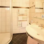 加尔尼马特豪斯霍夫公寓式酒店 3*