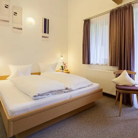 アパートホテル Garni Matthaeuserhof ゲルロス