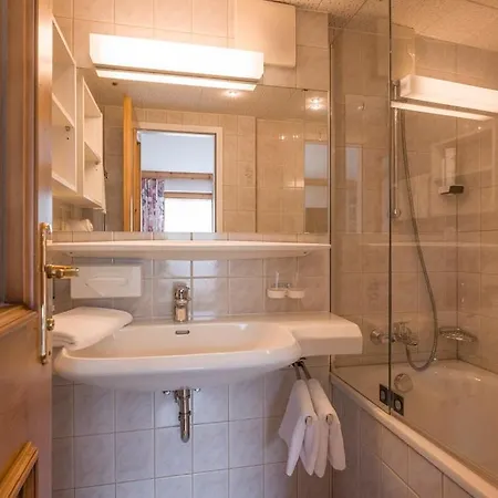 غارني ماتهاوسيرهوف الفندقية 3* جيرلوس